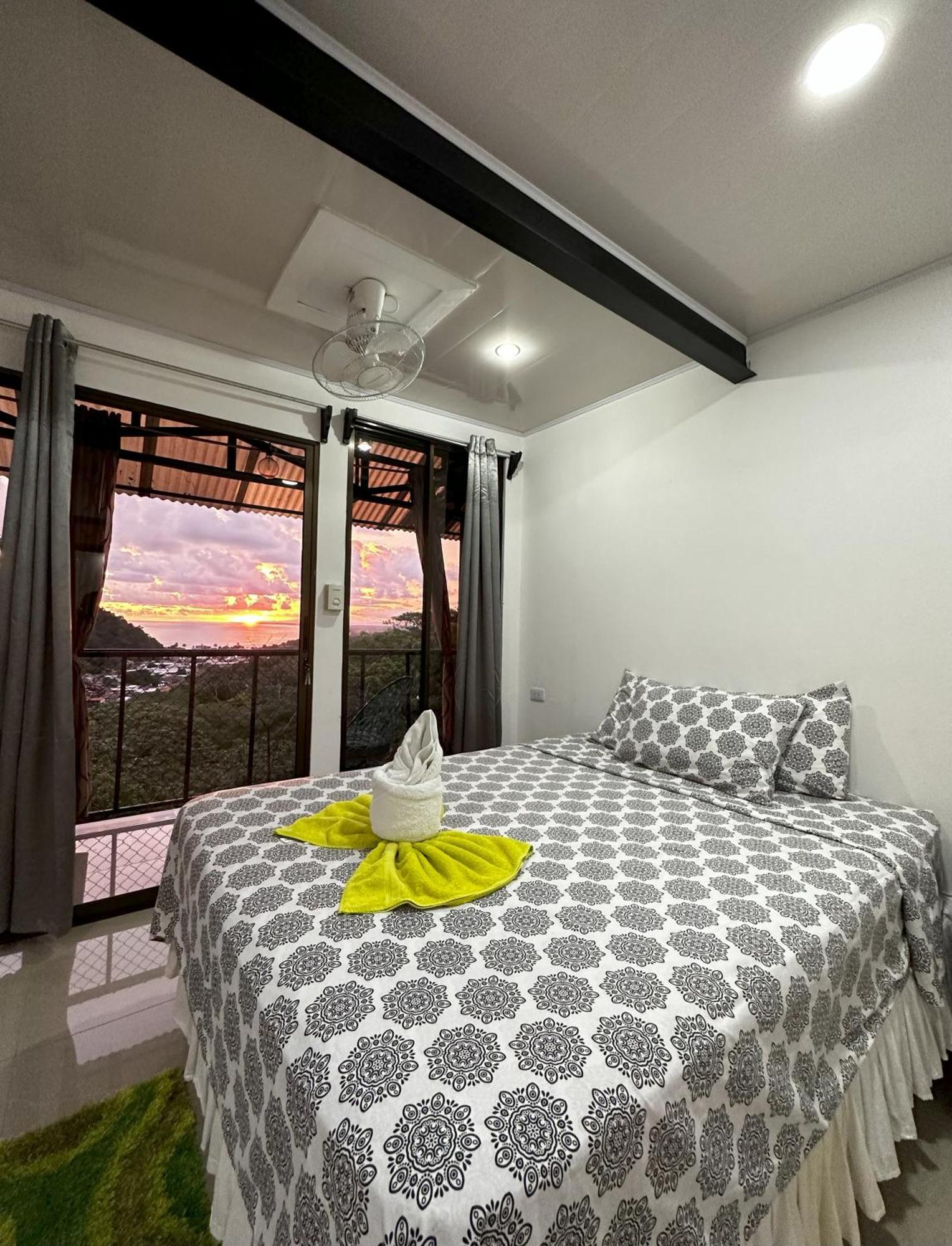 Vista Del Pacifico. Apartamento Quepos Exterior foto