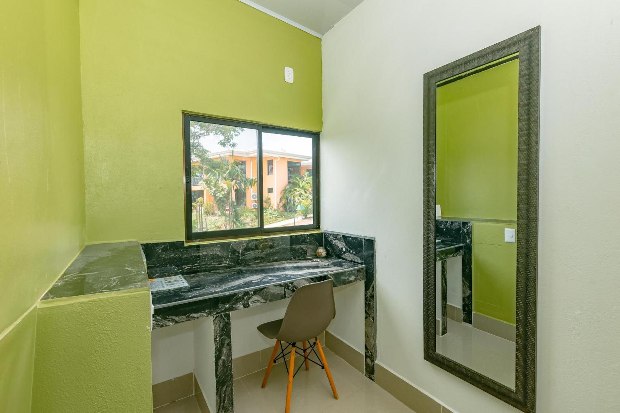 Vista Del Pacifico. Apartamento Quepos Exterior foto